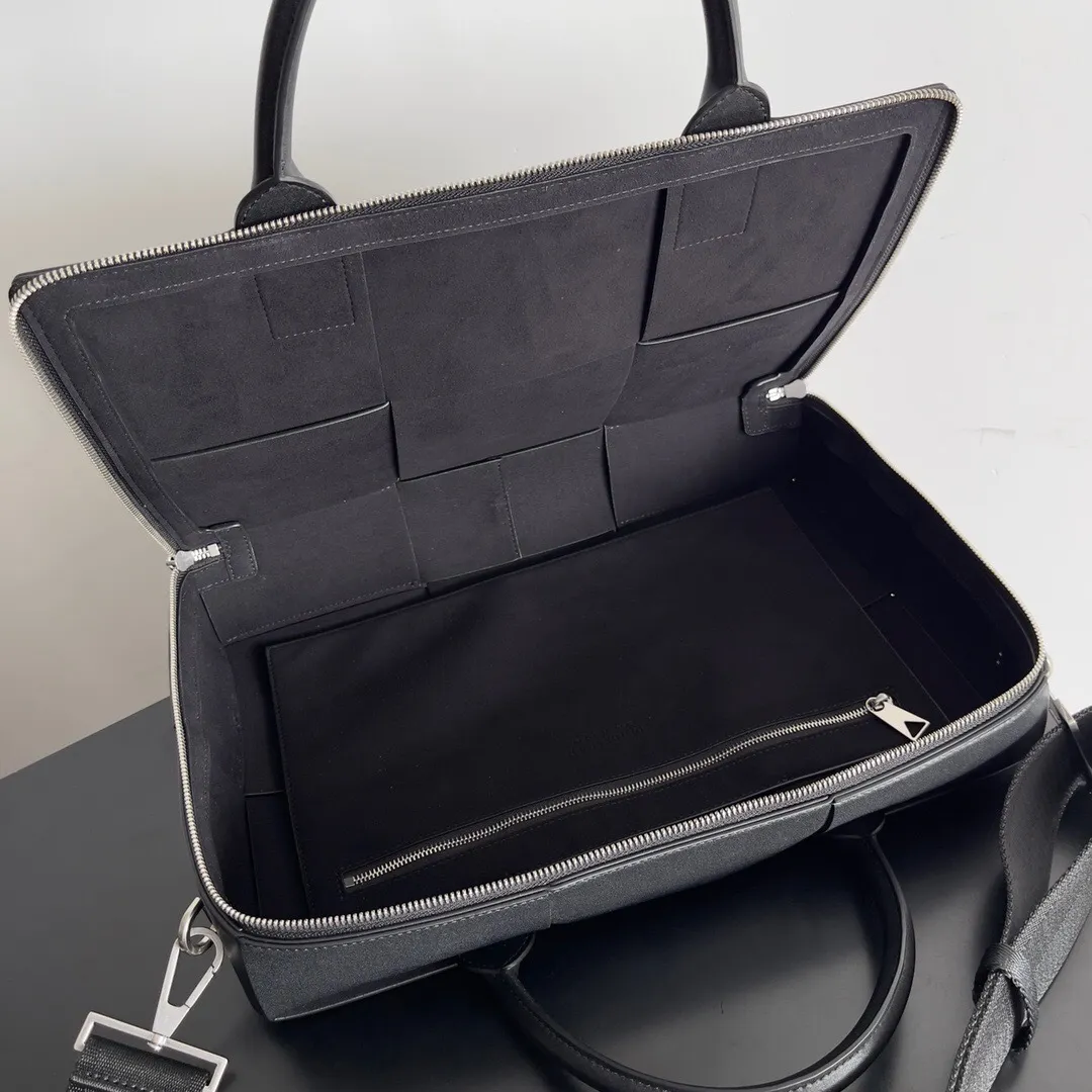 All categories 💚 Authentic bags 💚 BV 2025 new Bottega Veneta large plaid woven men's briefcase